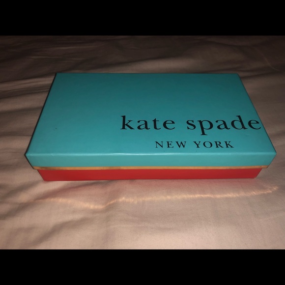 Kate Spade Wallet - Picture 5 of 5